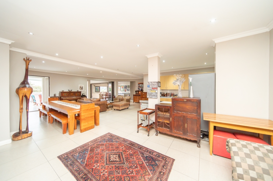 9 Bedroom Property for Sale in Nahoon Eastern Cape